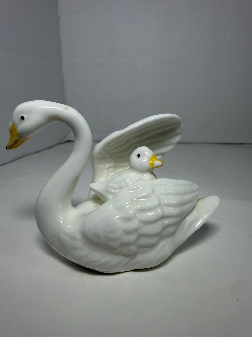 White Ceramic Swan Figurine with Duckling - Decorative Home Accent